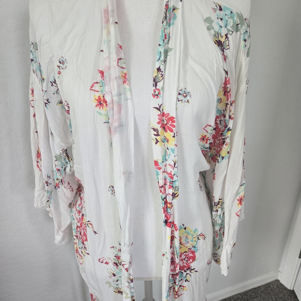 Floral Kimono Robe - White with Multicolor Floral Print